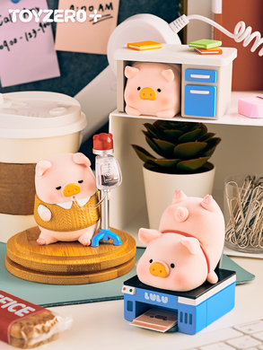 Колекційна фігурка 10/10 TOYS LuLu the Piggy серія Office (blind box)